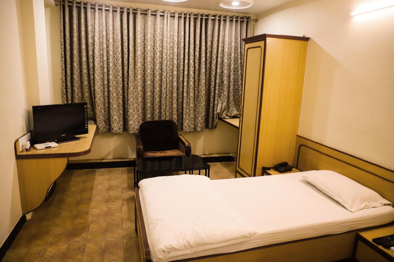 Jāmnagar Hotel Kirti מראה חיצוני תמונה