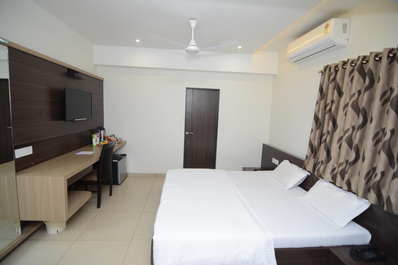 Jāmnagar Hotel Kirti מראה חיצוני תמונה