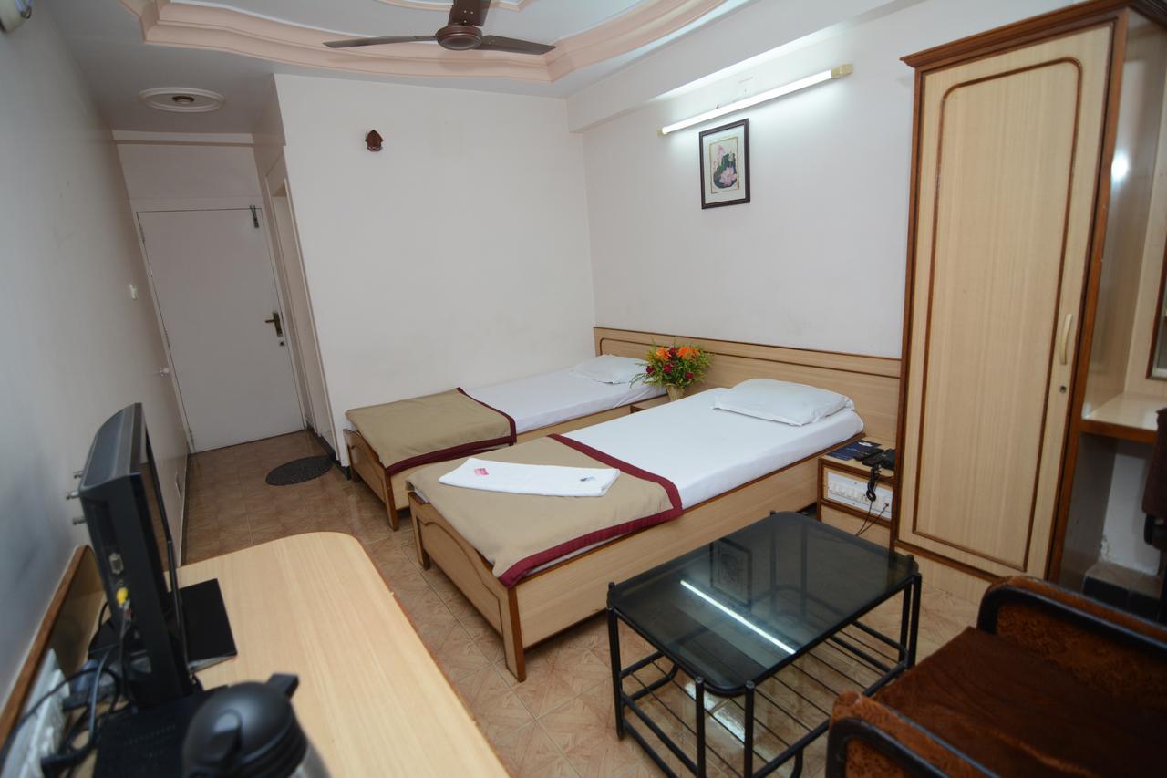 Jāmnagar Hotel Kirti מראה חיצוני תמונה